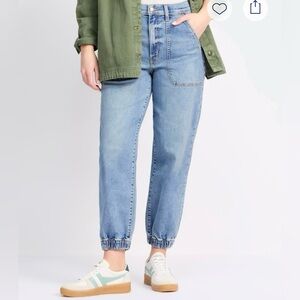 Casual Light Blue Cropped Jeans